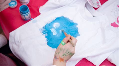 How Long Does Fabric Paint Take to Dry?